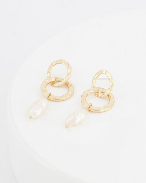 Link Circle Freshwater Pearl Drop Earrings -  milk