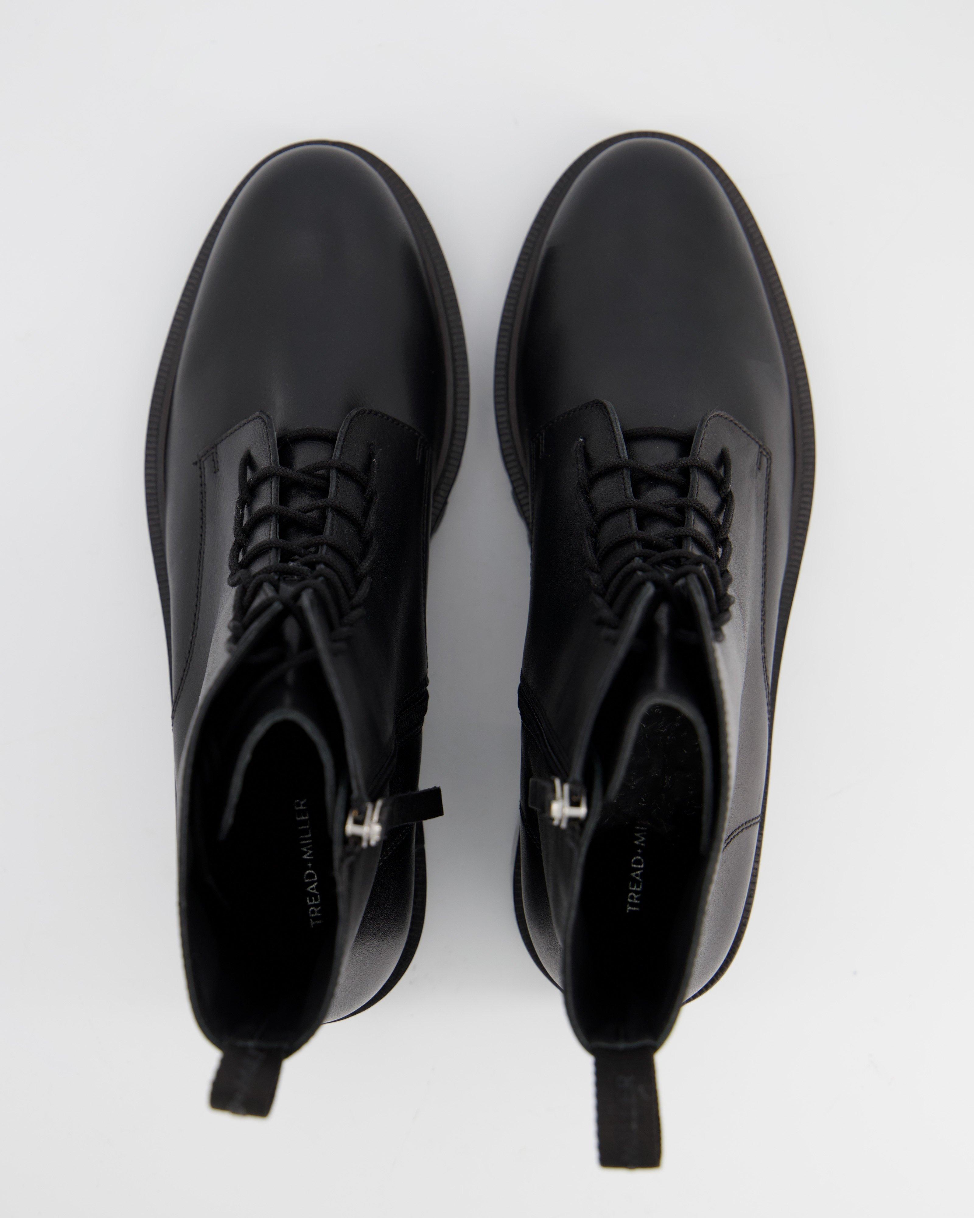 tread and miller ladies boots